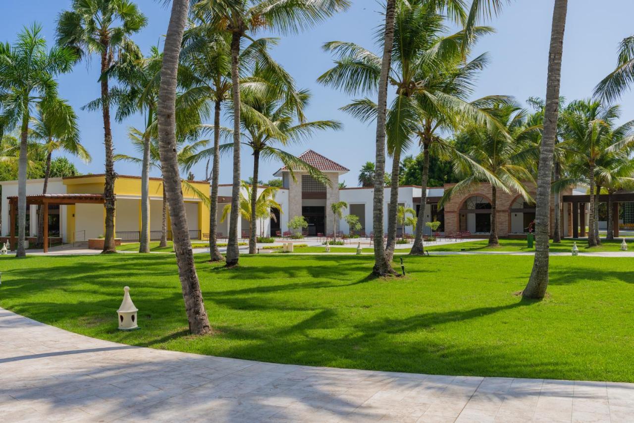 Tropical Deluxe Princess Punta Cana Exterior photo